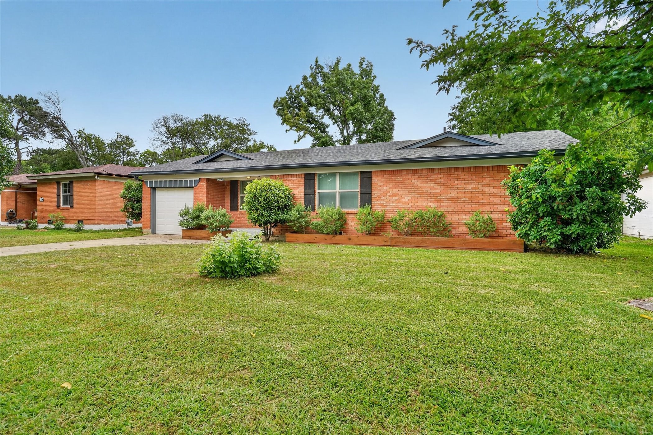 1008 Zelda Drive Hurst TX 76053