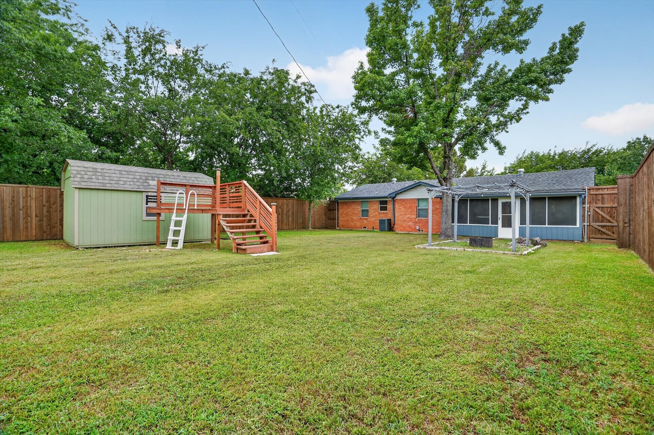 1008 Zelda Drive Hurst TX 76053