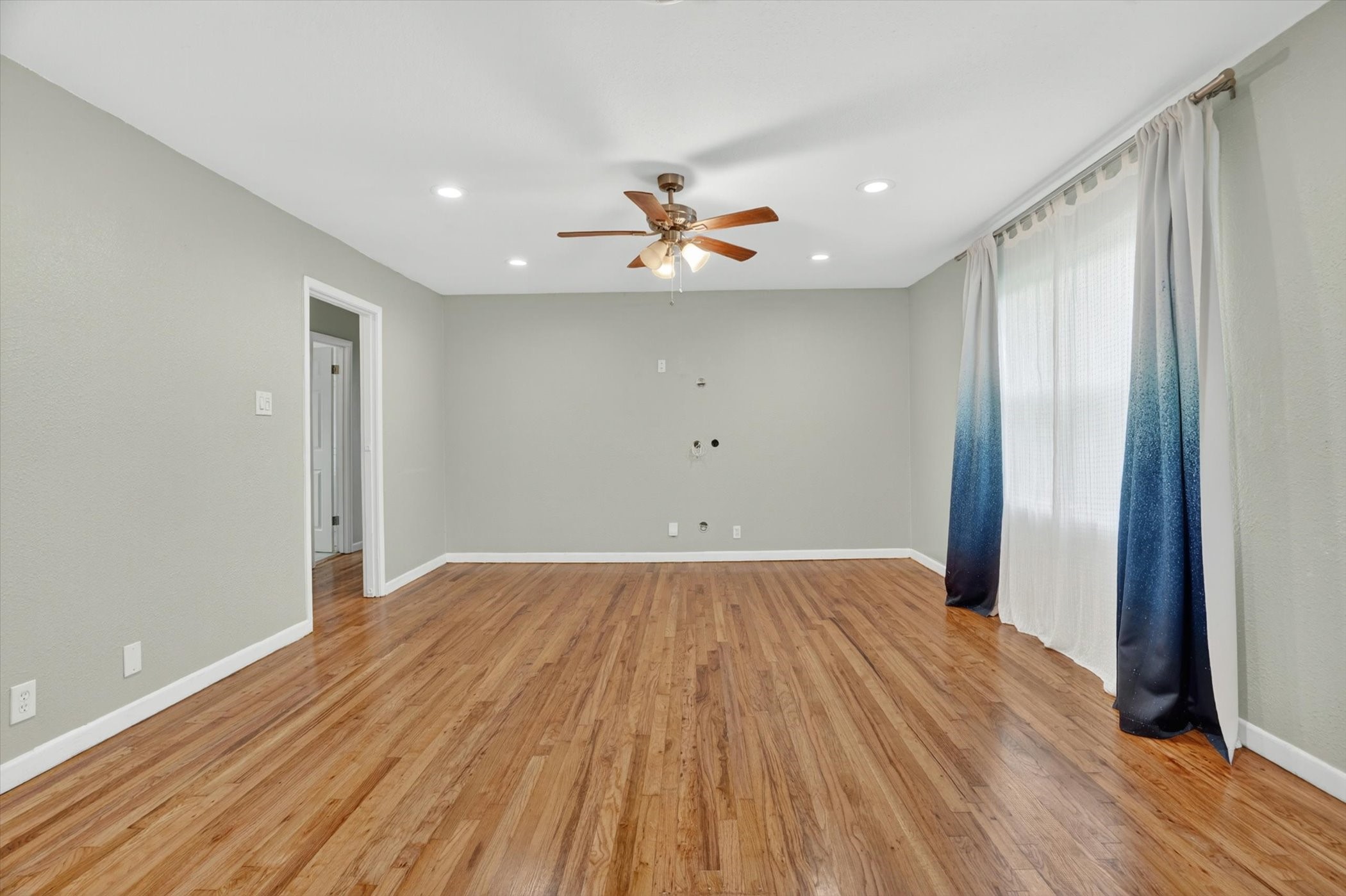 1008 Zelda Drive Hurst TX 76053