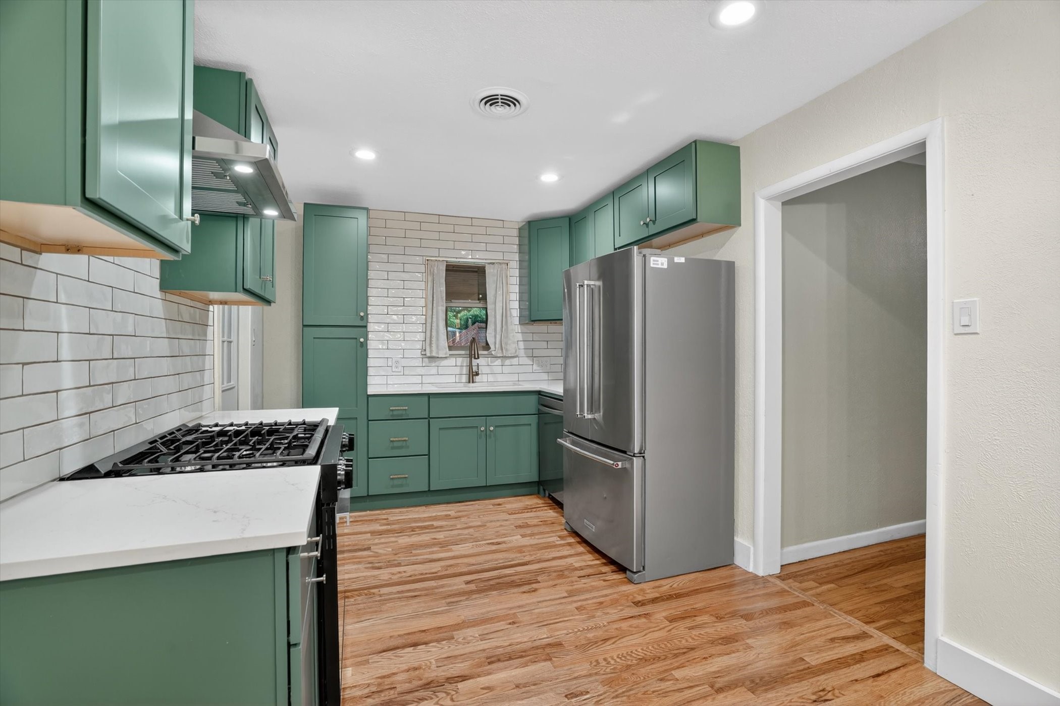 1008 Zelda Drive Hurst TX 76053
