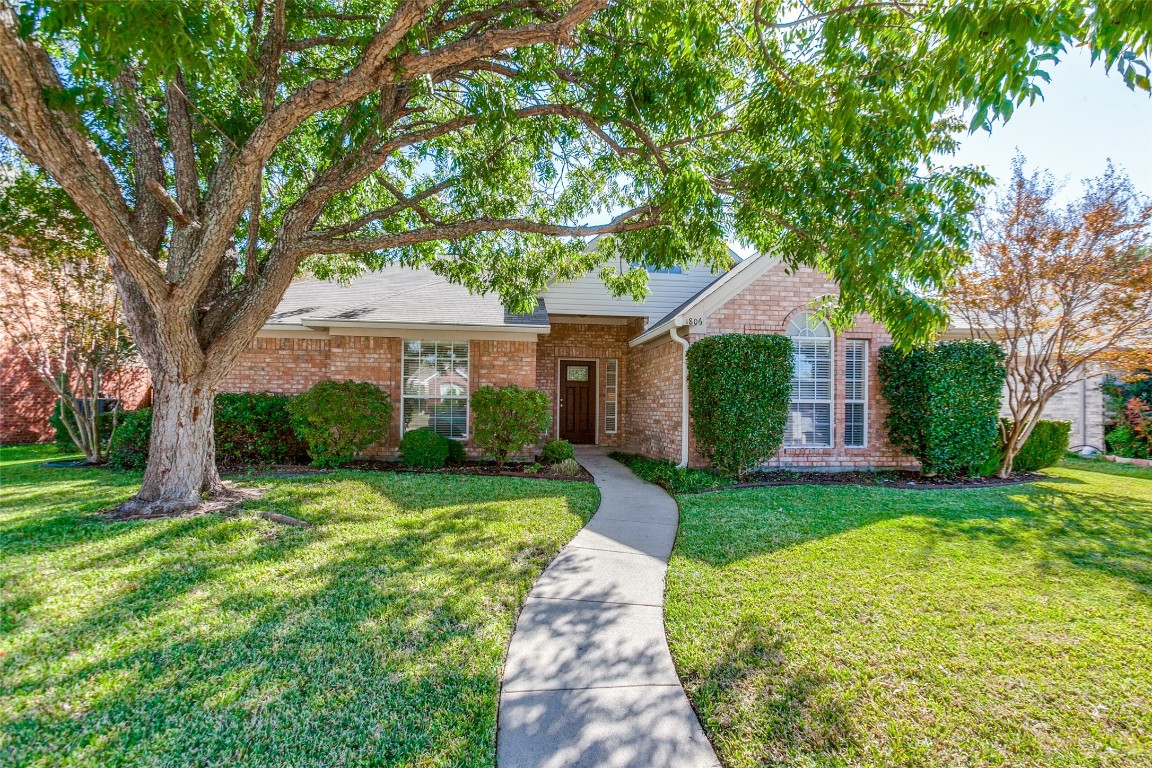 1806 Pecan View Drive Garland TX 75040