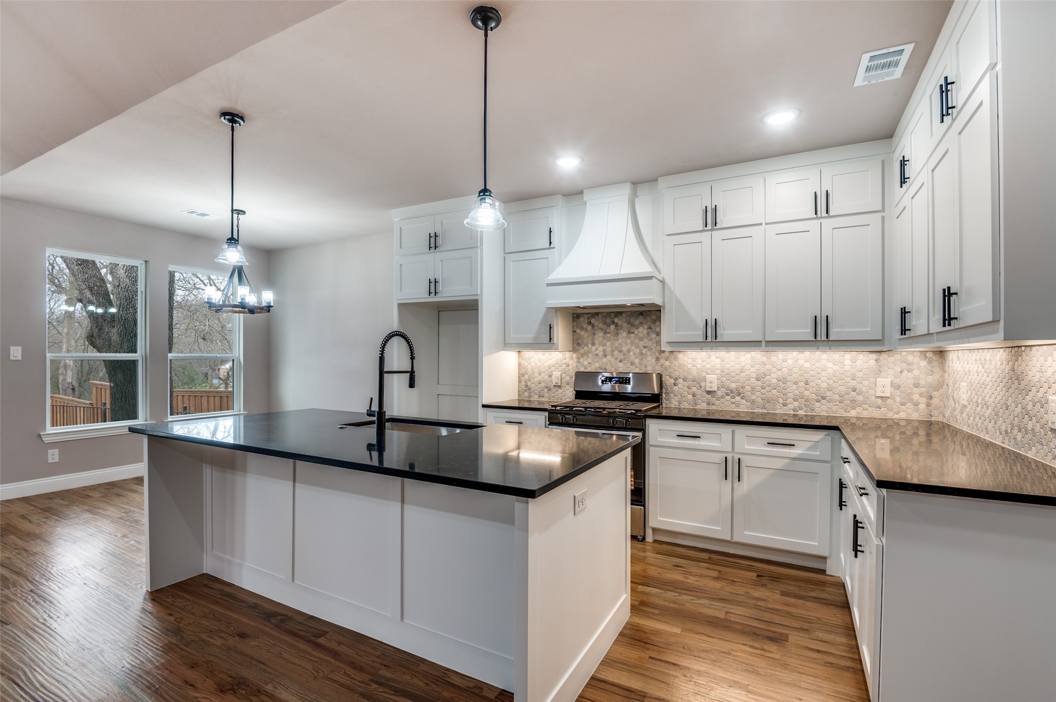 415 N Watson Street Seagoville TX 75159