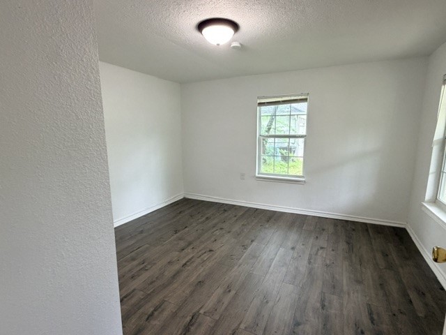 927 W Baker Street Denison TX 75020