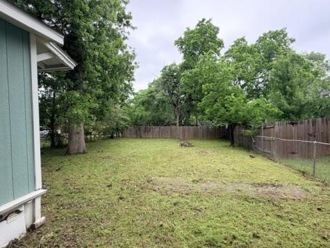 927 W Baker Street Denison TX 75020