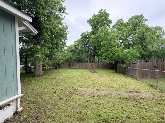 927 W Baker Street Denison TX 75020