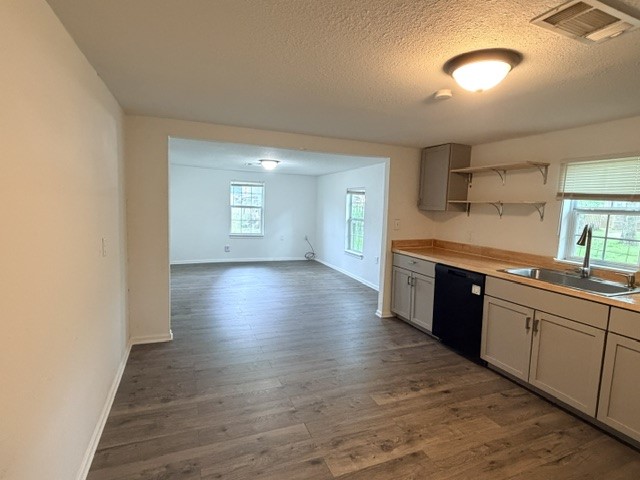 927 W Baker Street Denison TX 75020
