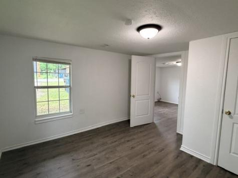 927 W Baker Street Denison TX 75020