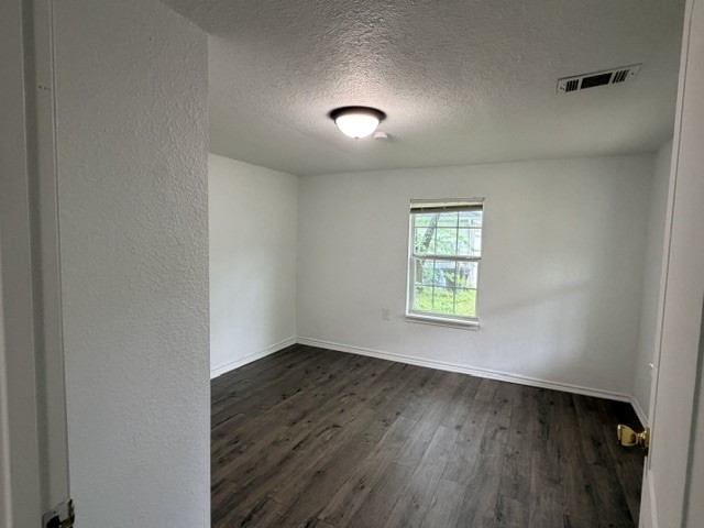 927 W Baker Street Denison TX 75020