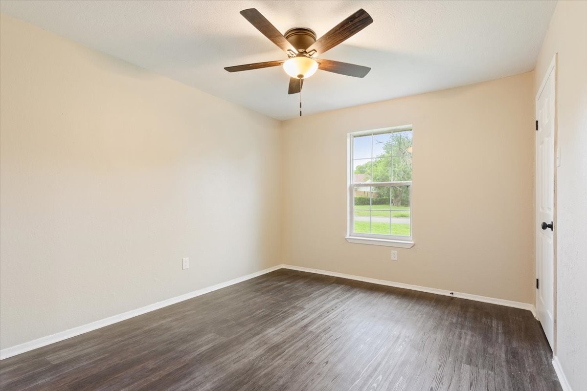 329 Applewood Lane Hewitt TX 76643