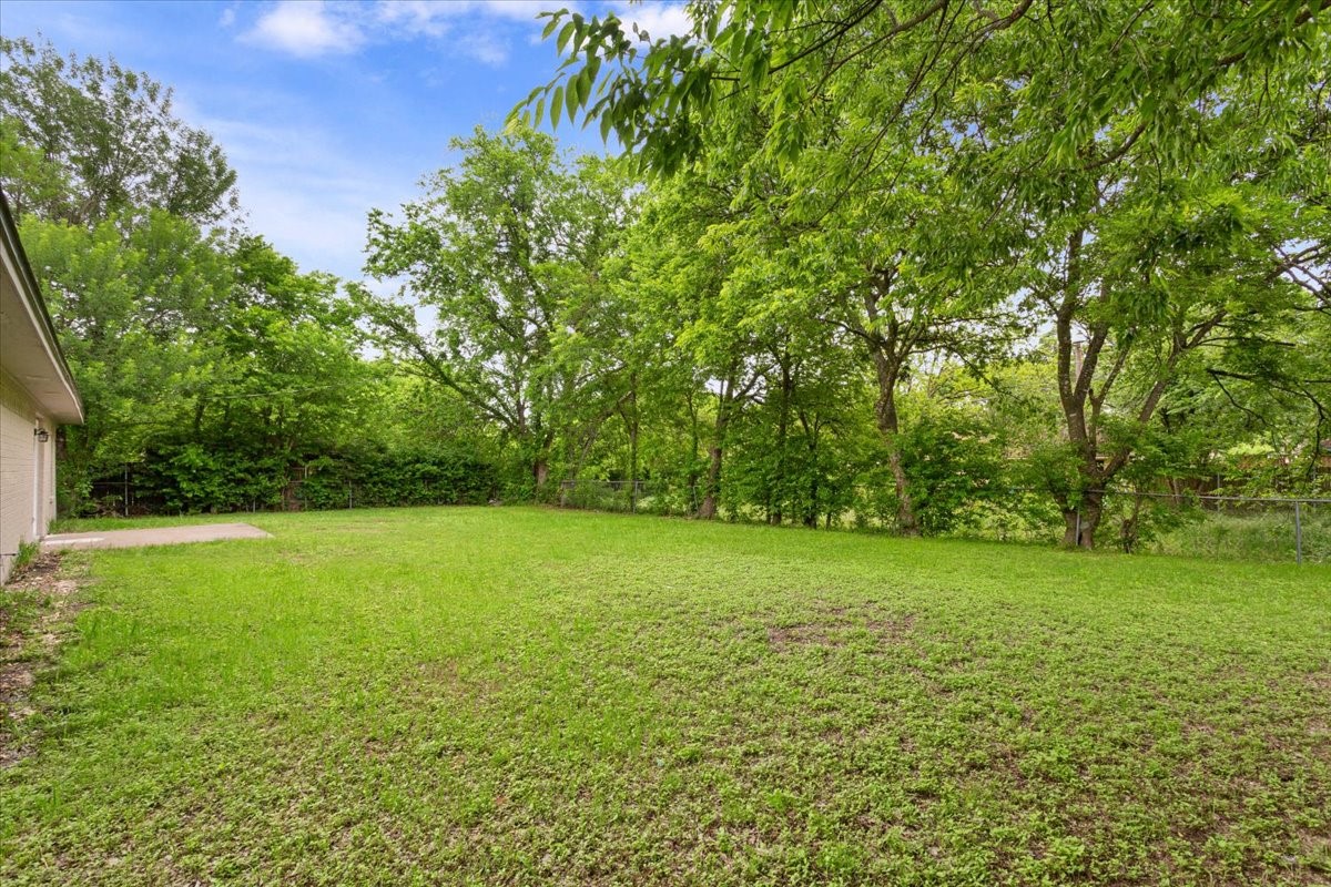 329 Applewood Lane Hewitt TX 76643