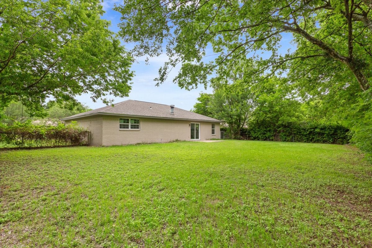 329 Applewood Lane Hewitt TX 76643