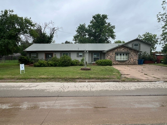 1305 W Elliott Street Breckenridge TX 76424