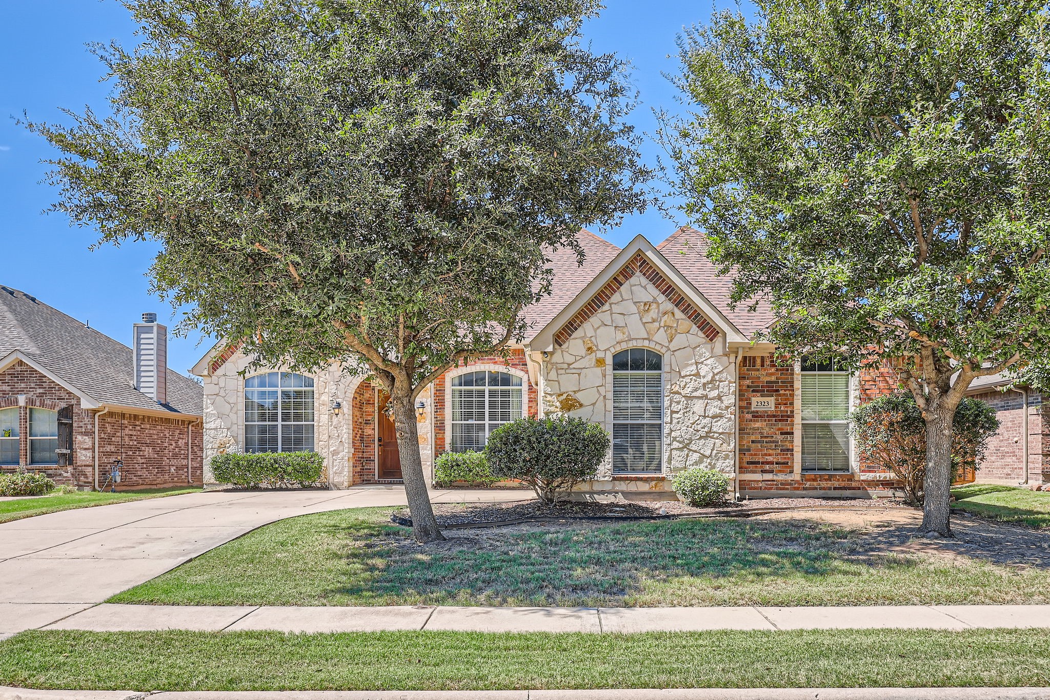 2323 San Augustine Lane Grand Prairie TX 75052