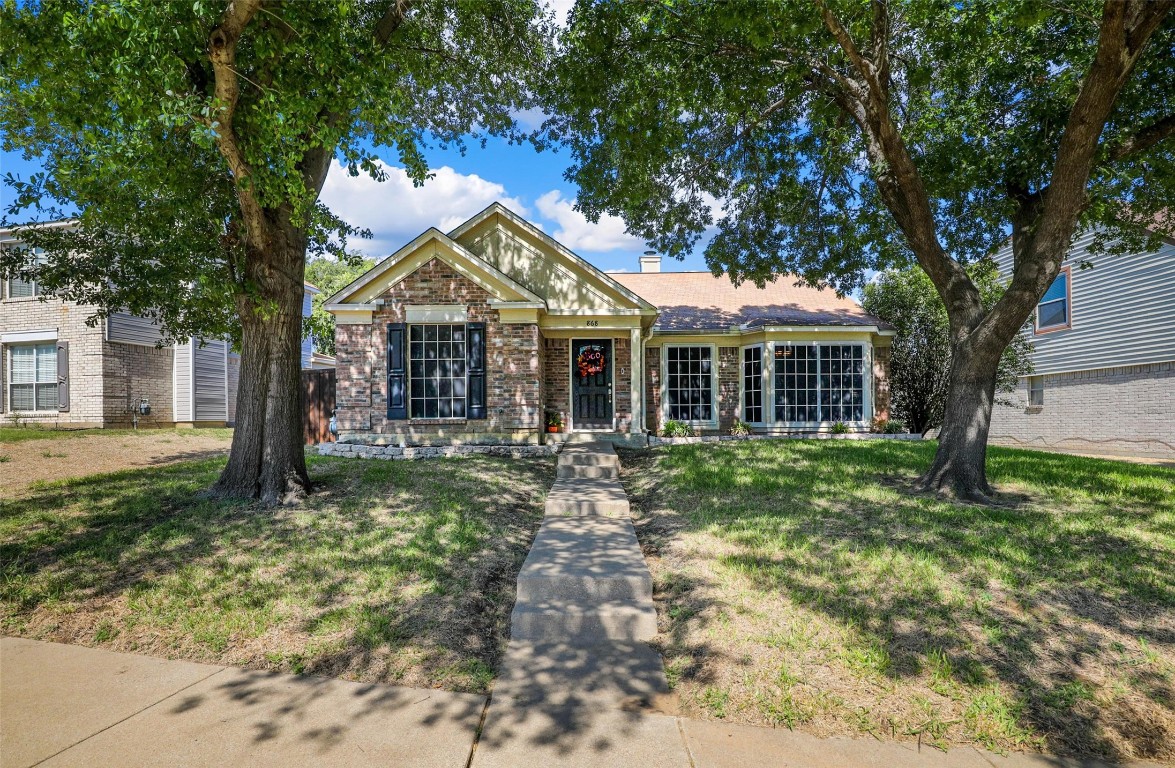 868 Chaparral Drive Grand Prairie TX 75052
