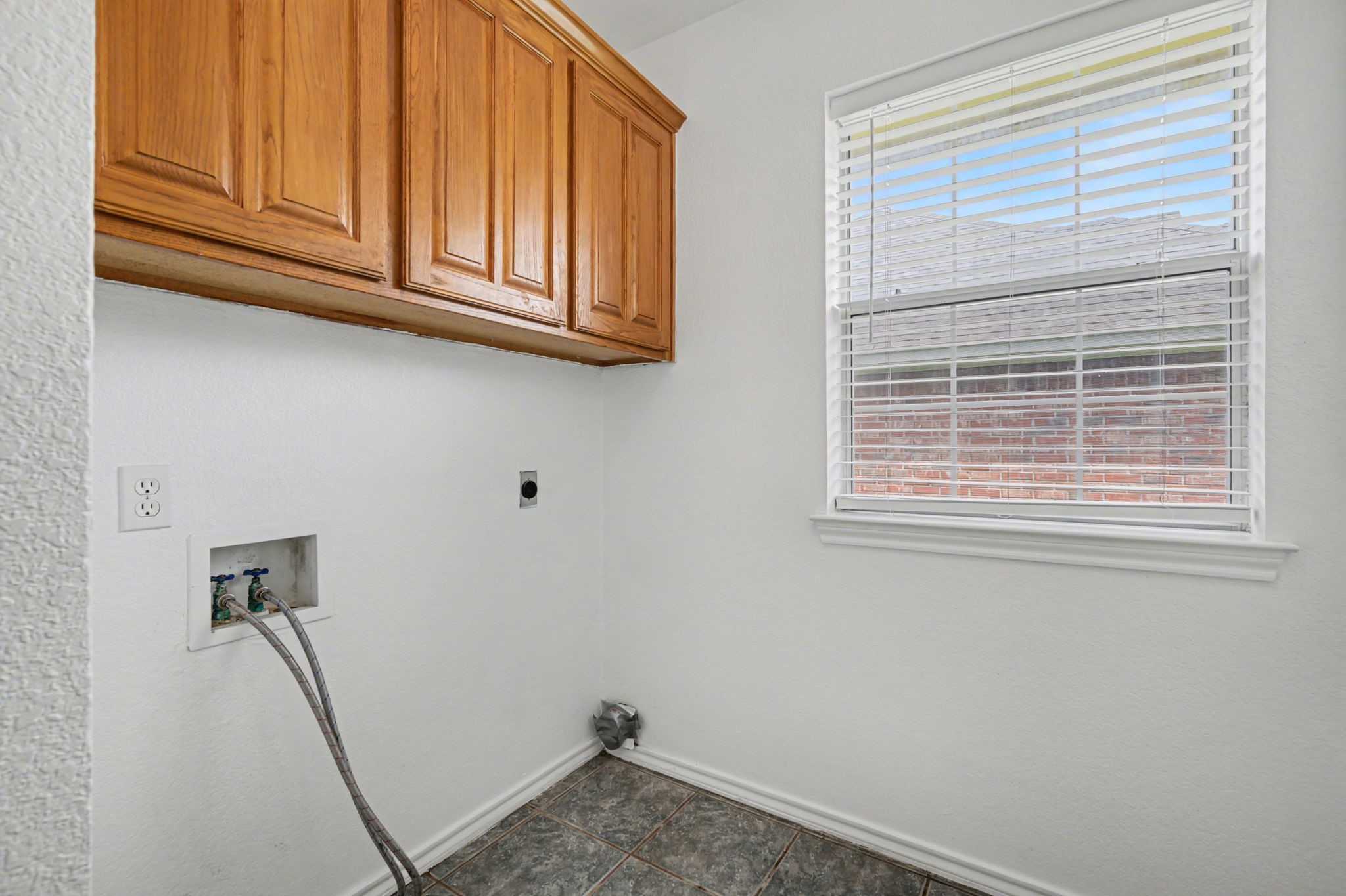 1516 Clover Lane Granbury TX 76048