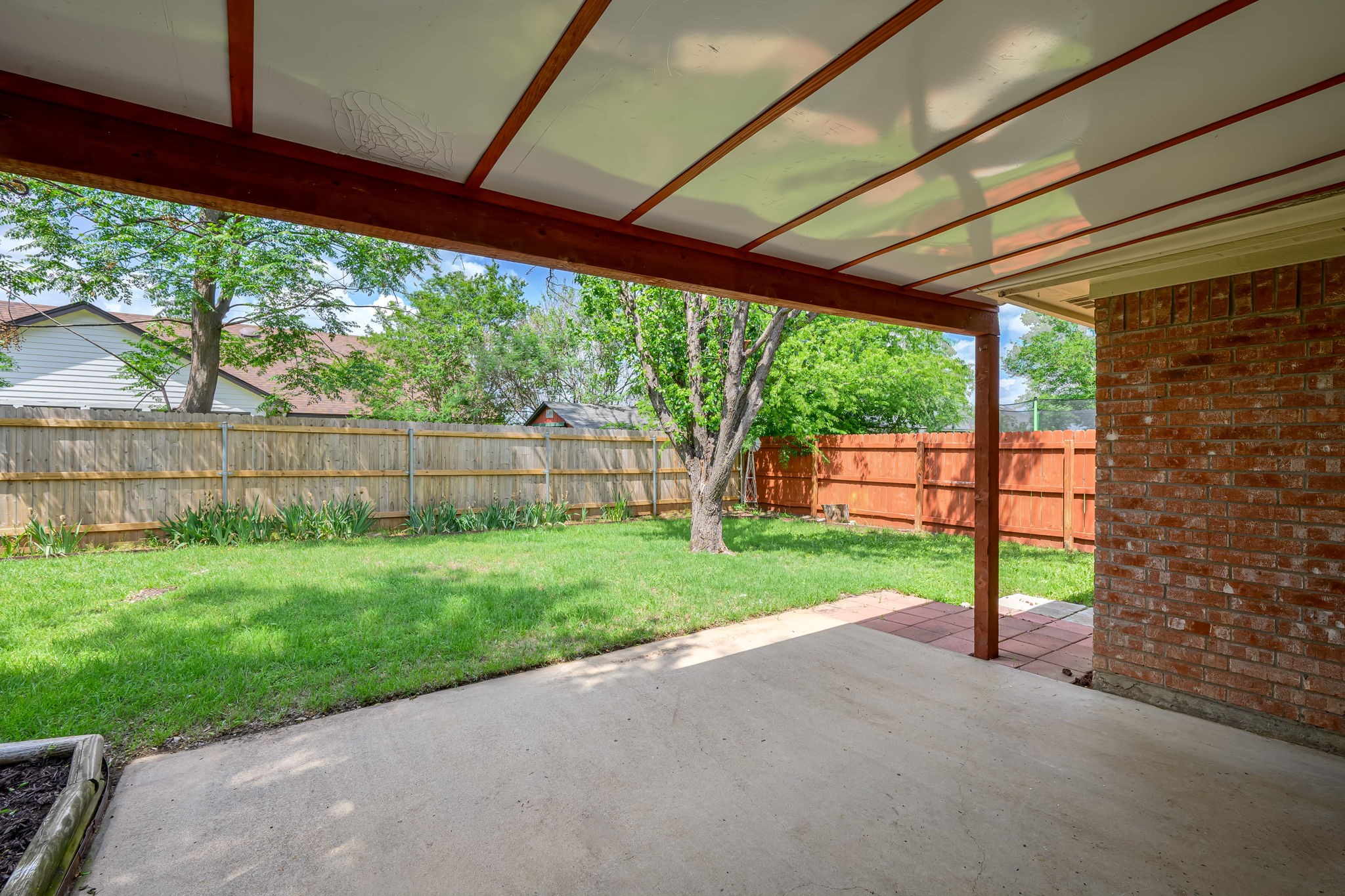 1516 Clover Lane Granbury TX 76048