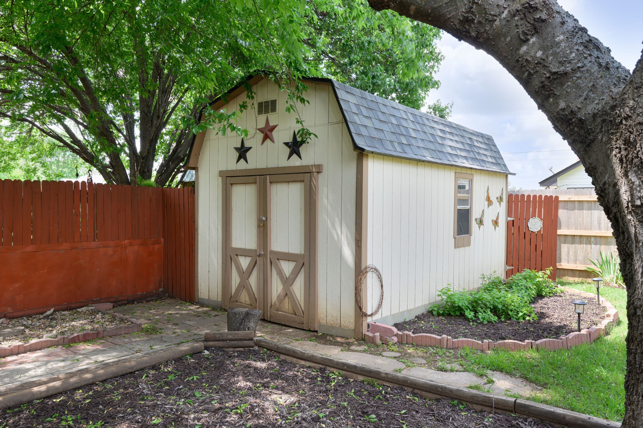 1516 Clover Lane Granbury TX 76048