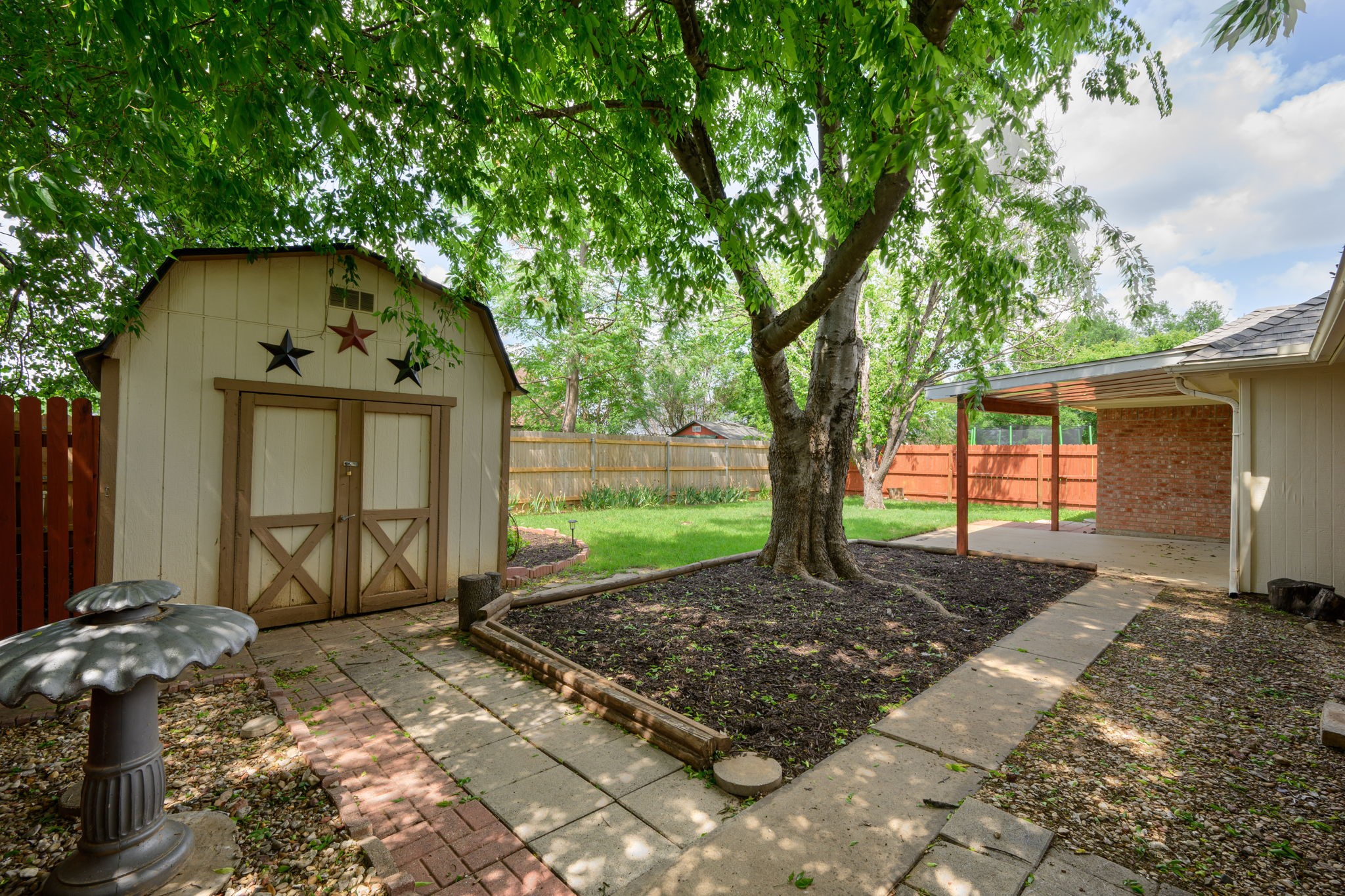 1516 Clover Lane Granbury TX 76048