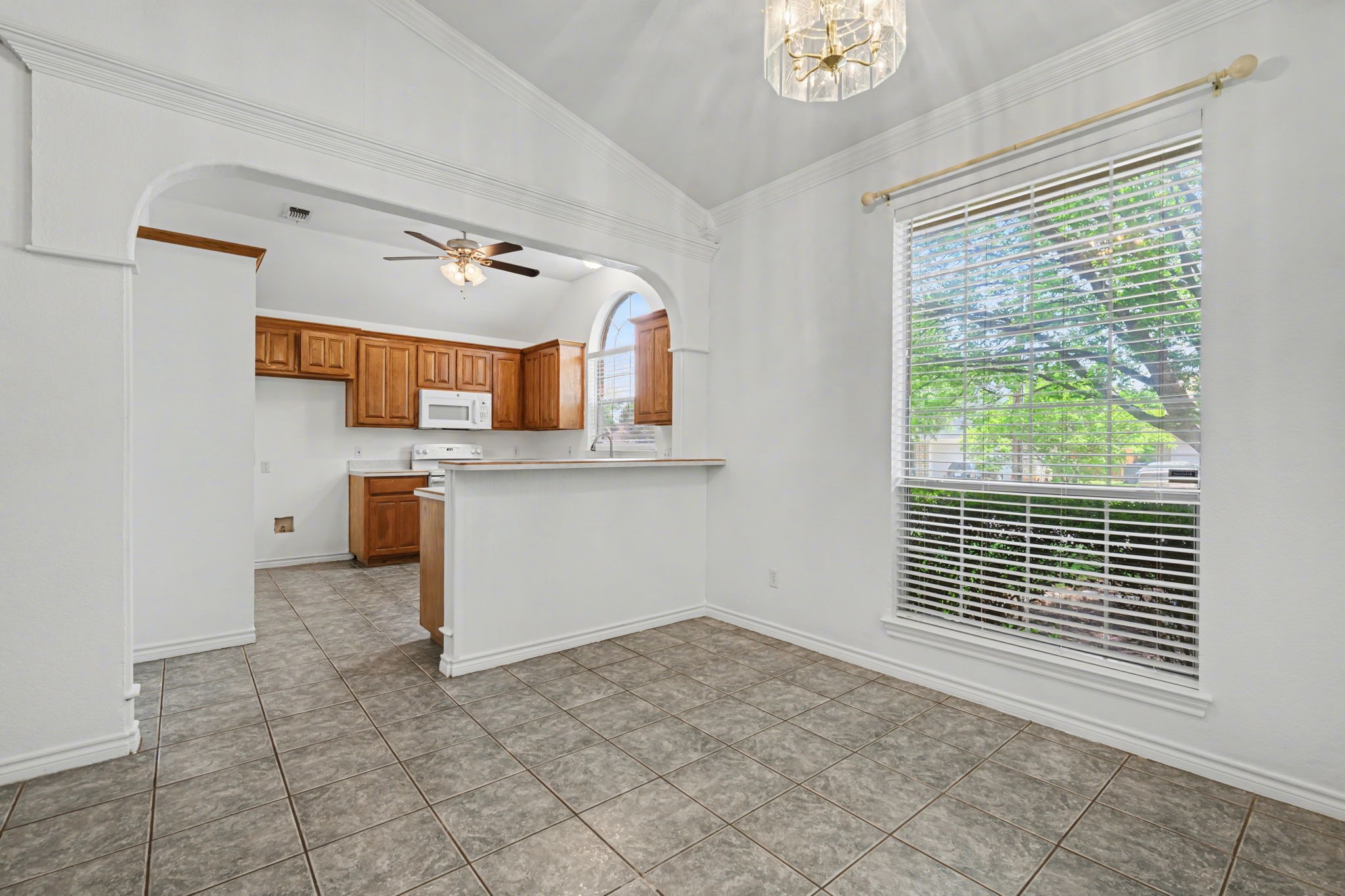 1516 Clover Lane Granbury TX 76048