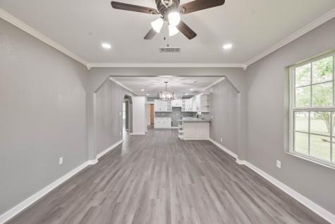 1613 W 11th Avenue Corsicana TX 75110