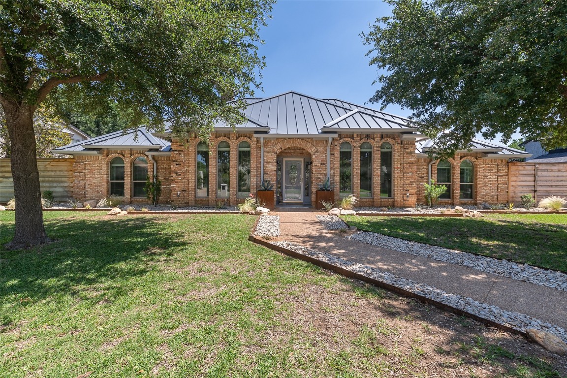 2719 Shadow Wood Drive Arlington TX 76006