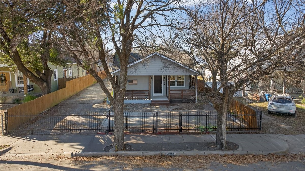 1219 S Waverly Drive Dallas TX 75208