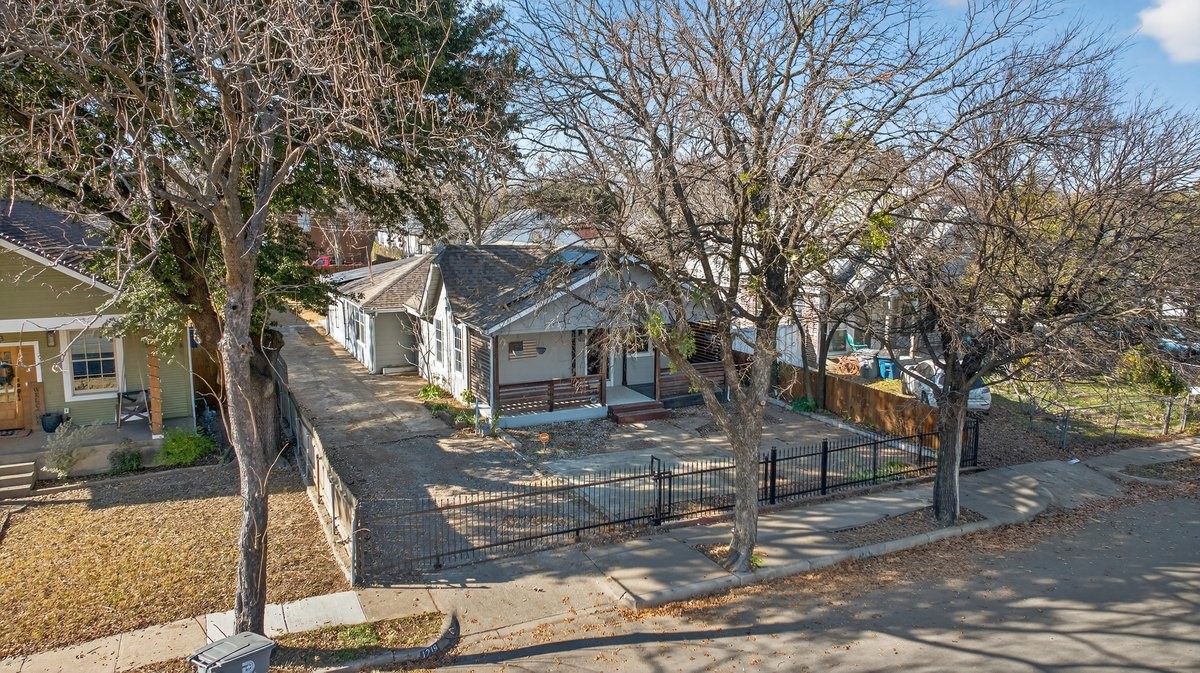 1219 S Waverly Drive Dallas TX 75208