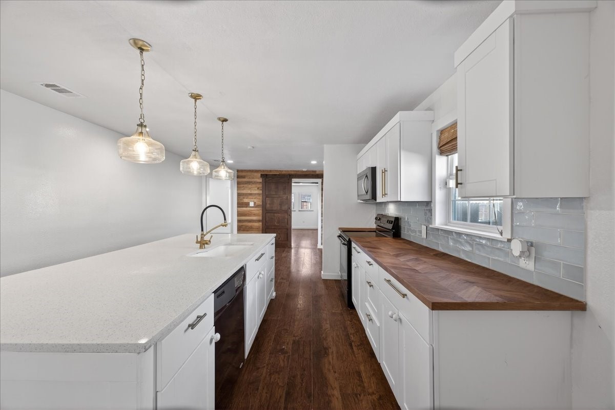 1219 S Waverly Drive Dallas TX 75208