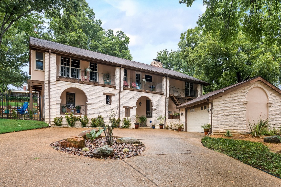 305 San Mateo Court Irving TX 75062