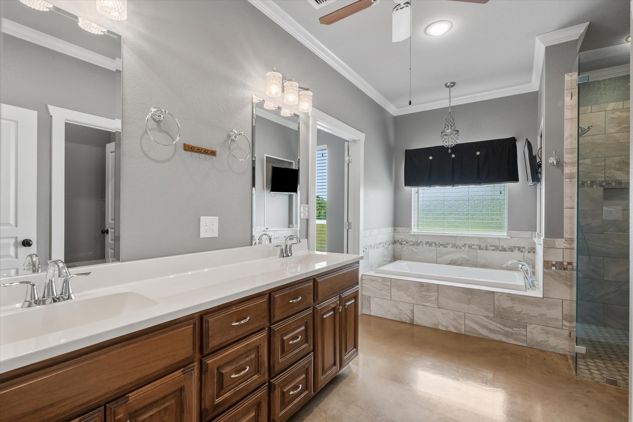 2689 Vz County Road 2511 Canton TX 75103