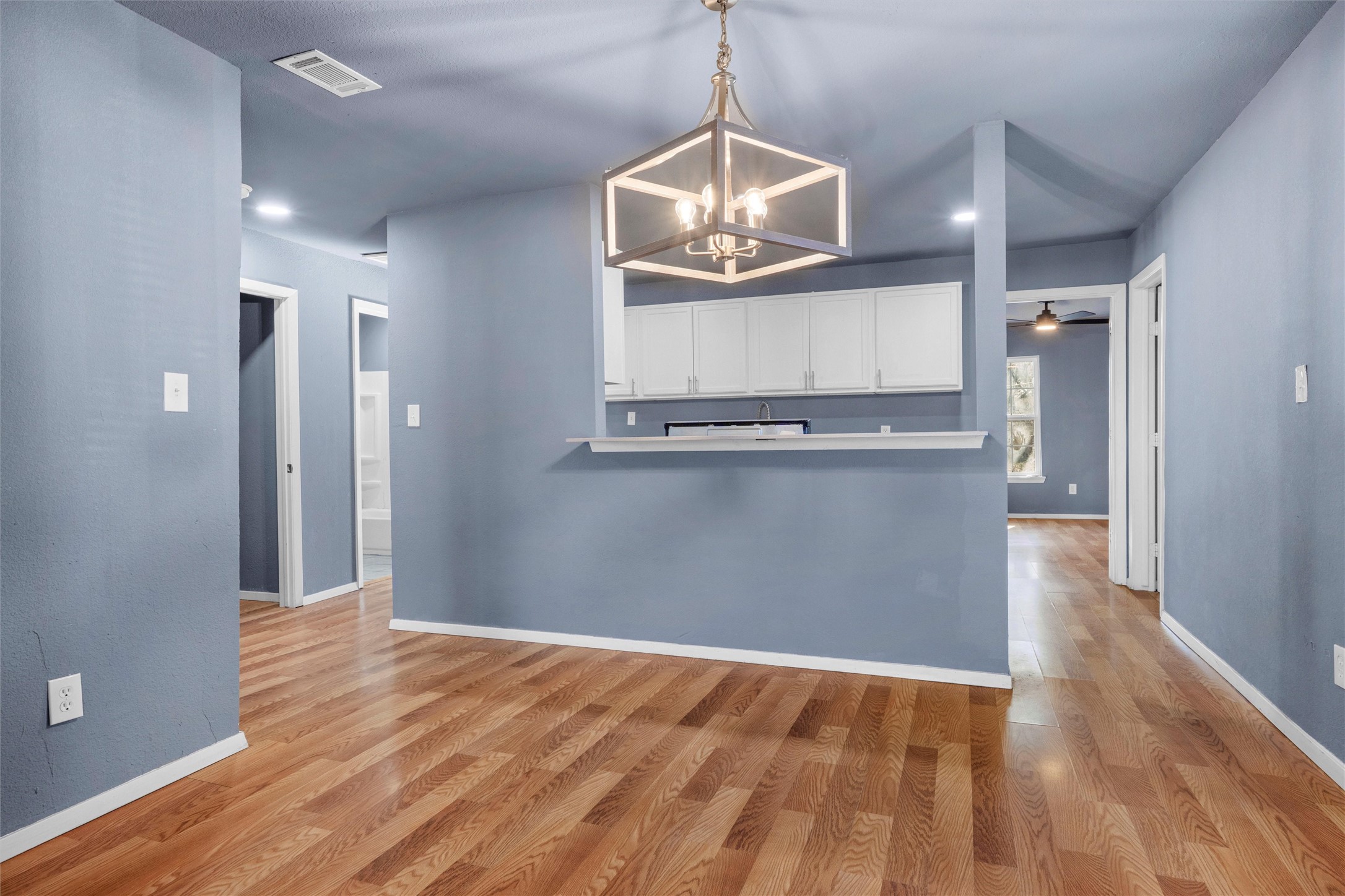 2522 W Clarendon Drive Dallas TX 75211