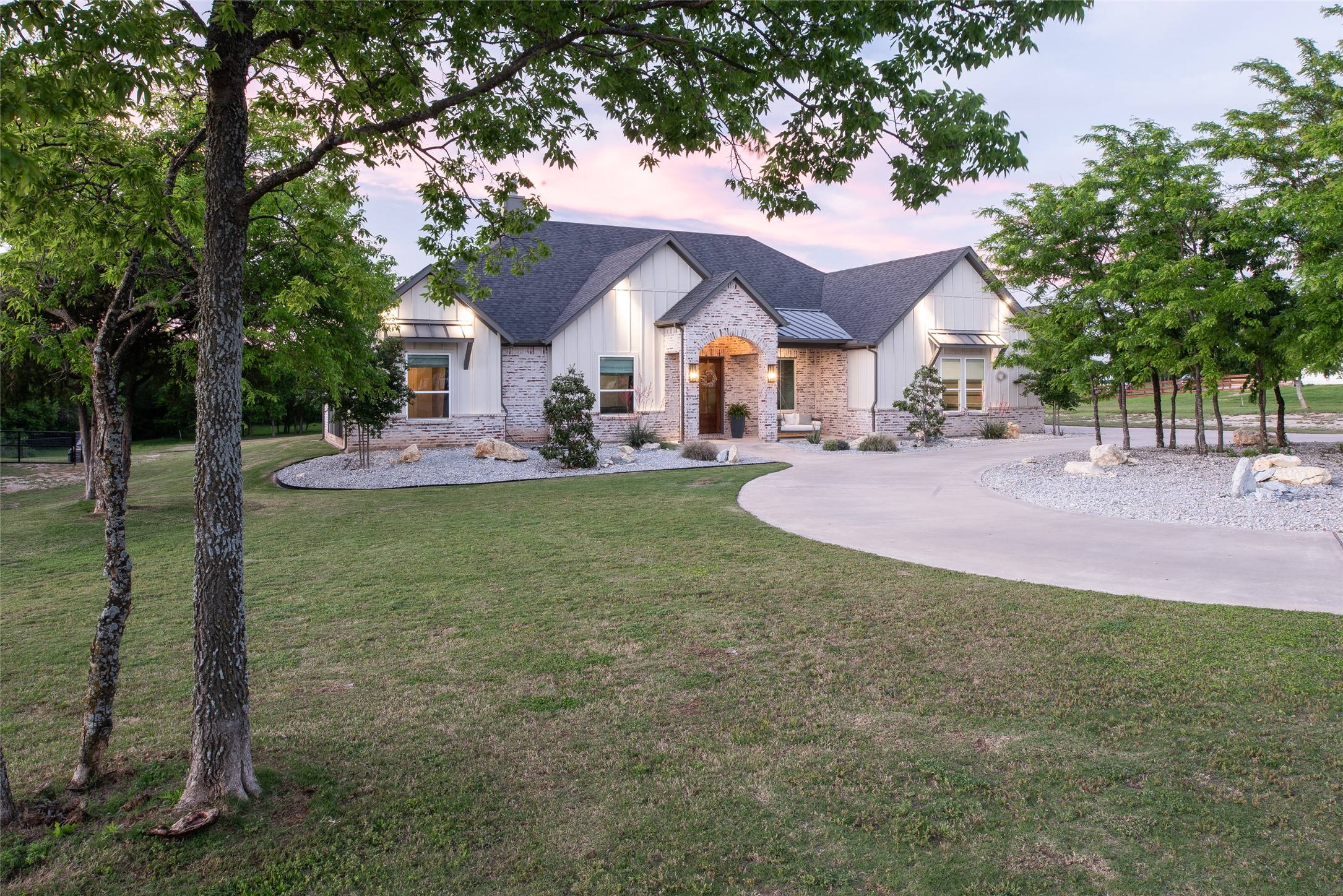 1401 Hunt Road Gunter TX 75058