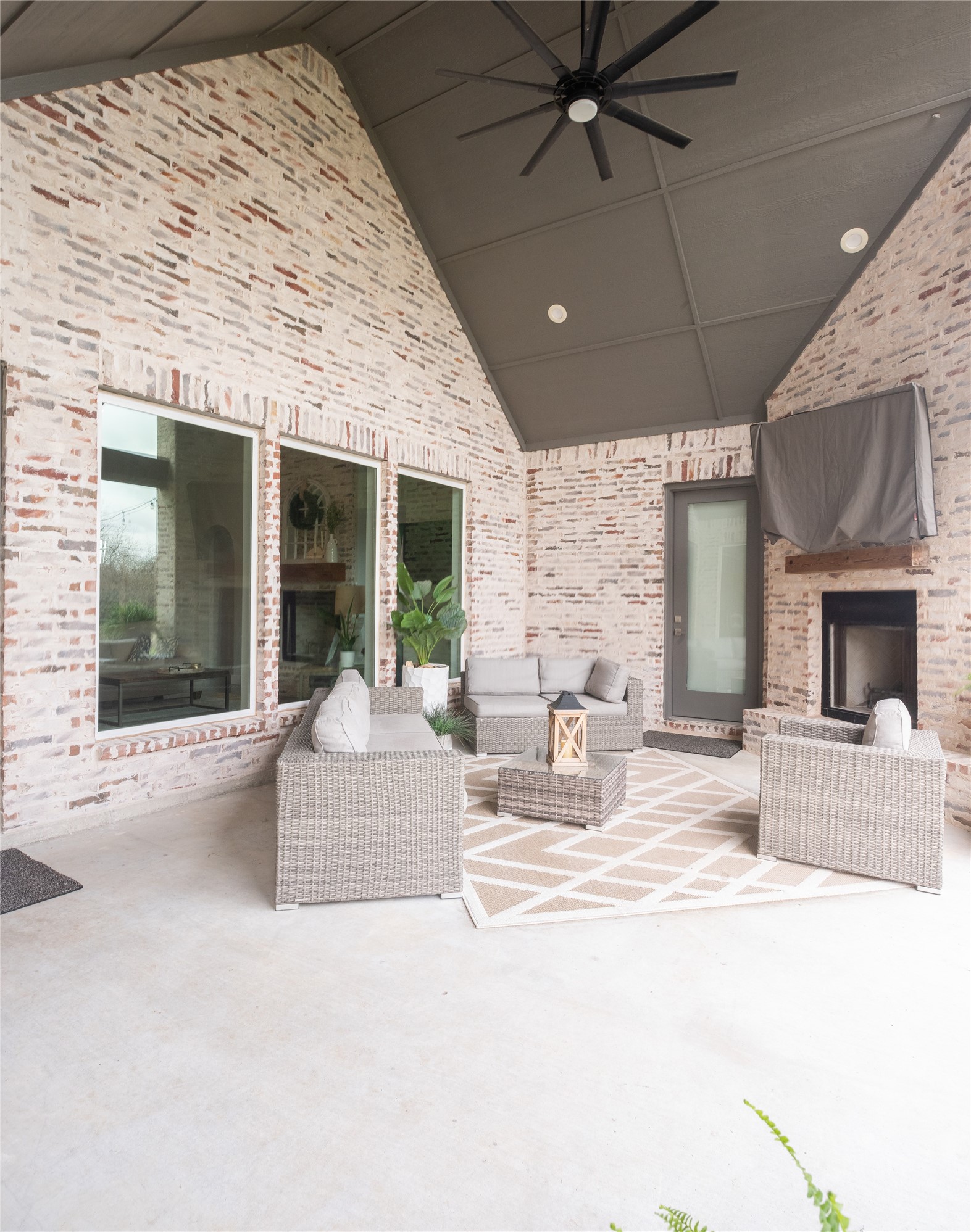 1401 Hunt Road Gunter TX 75058