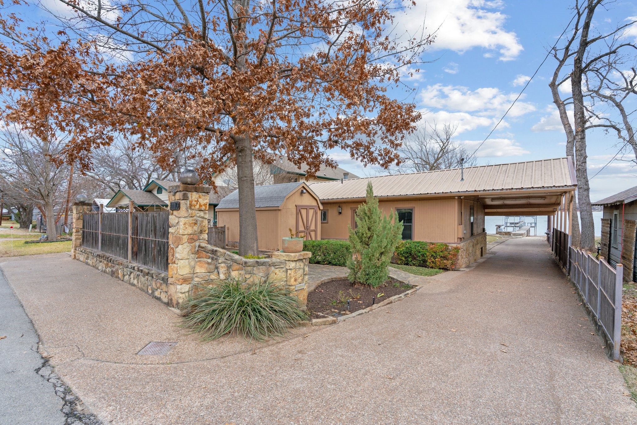 1110 W Lake Drive Weatherford TX 76087