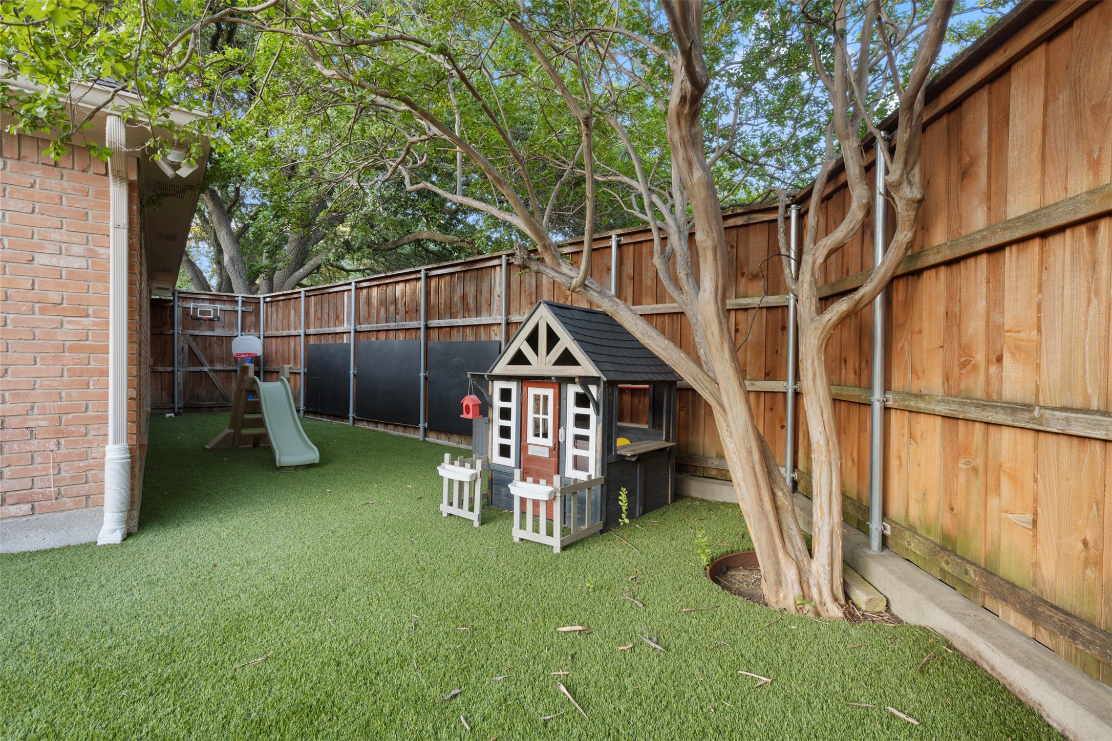 9604 Robin Meadow Drive Dallas TX 75243