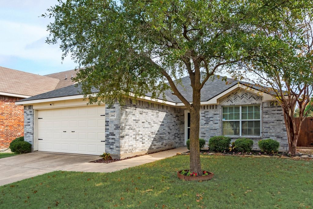 2042 Moonlight Trail Heartland TX 75126