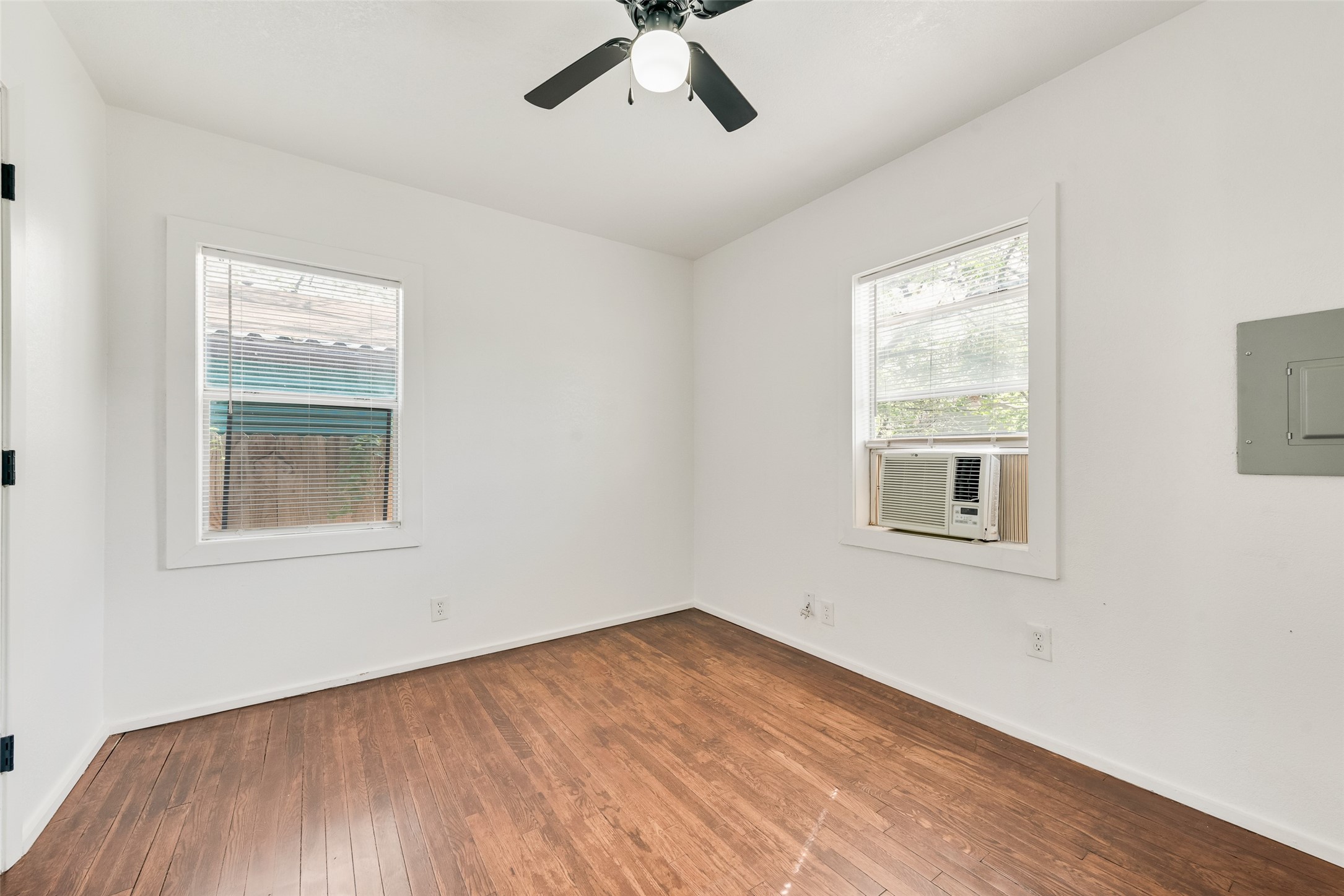 1836 Carver Avenue Fort Worth TX 76102