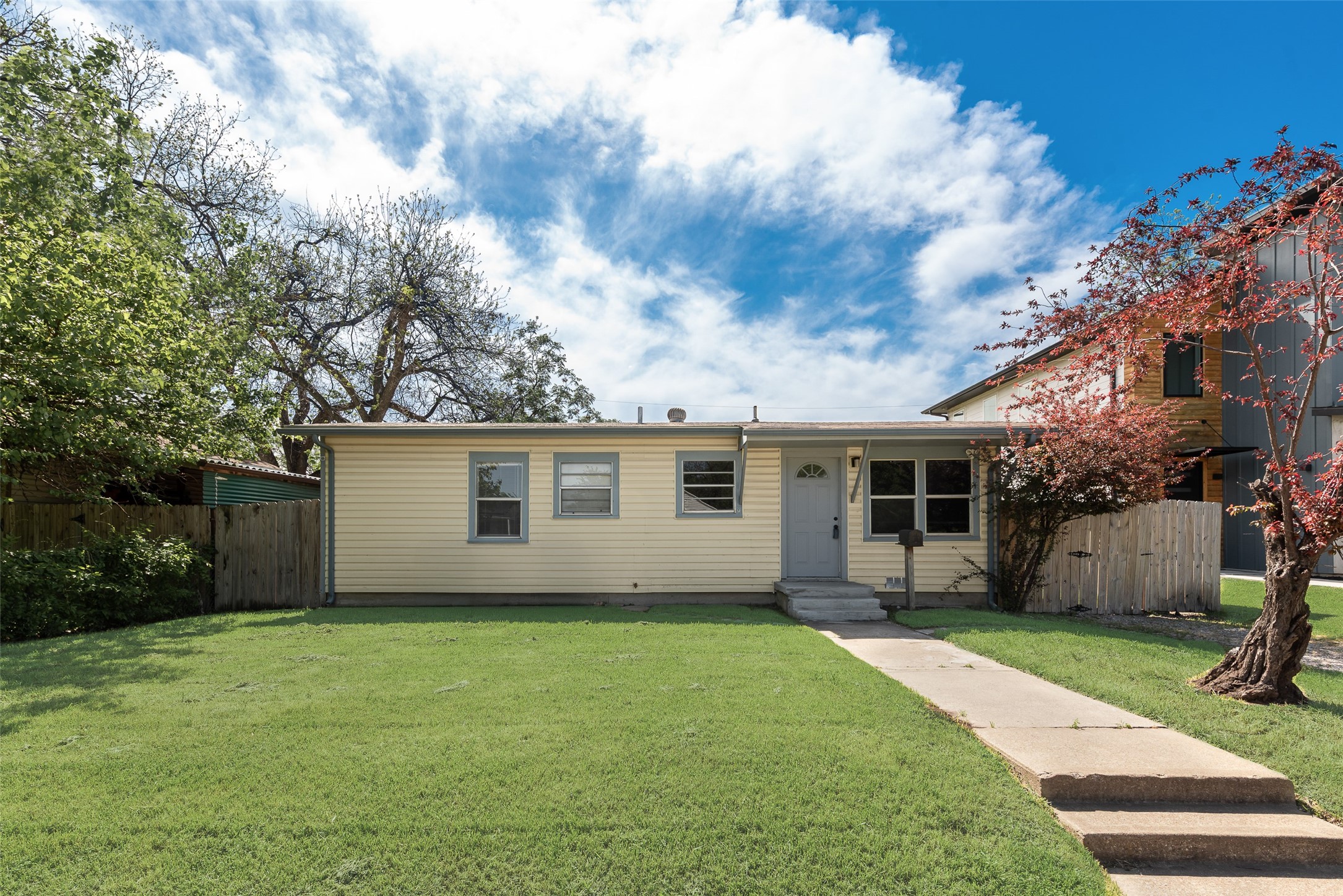 1836 Carver Avenue Fort Worth TX 76102