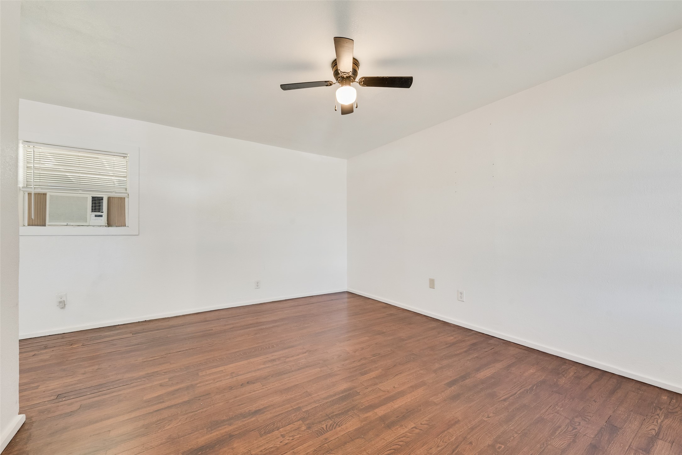 1836 Carver Avenue Fort Worth TX 76102