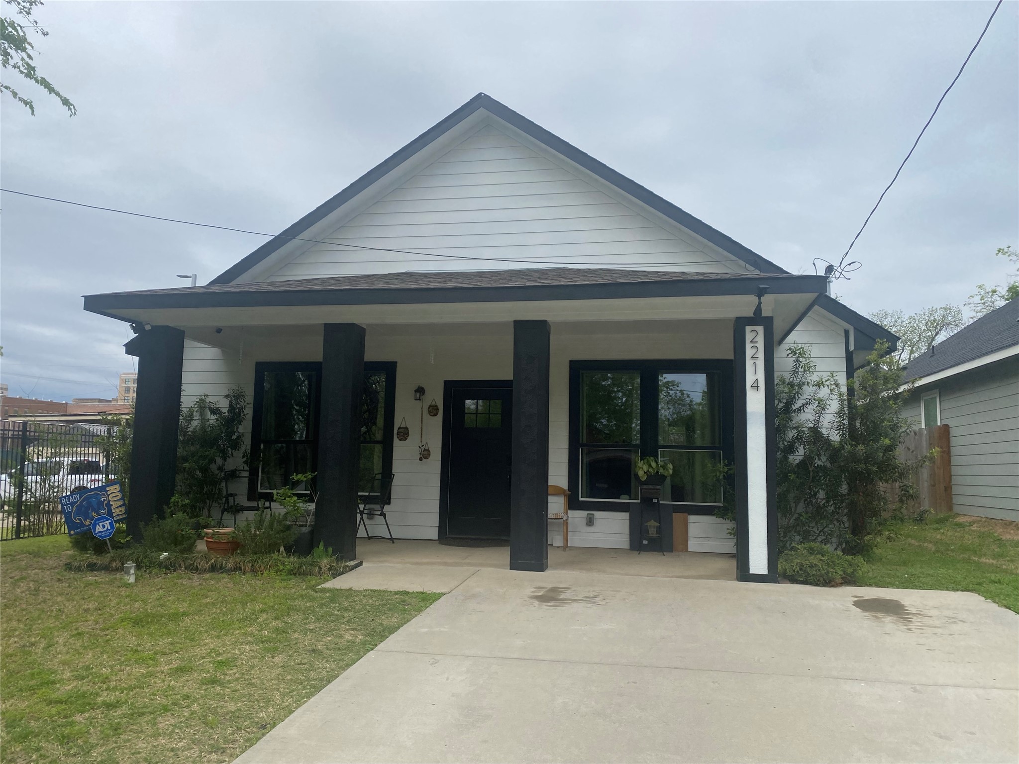2214 Gordon Street Greenville TX 75401