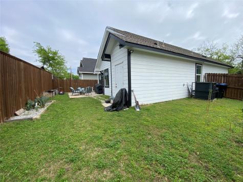 2214 Gordon Street Greenville TX 75401