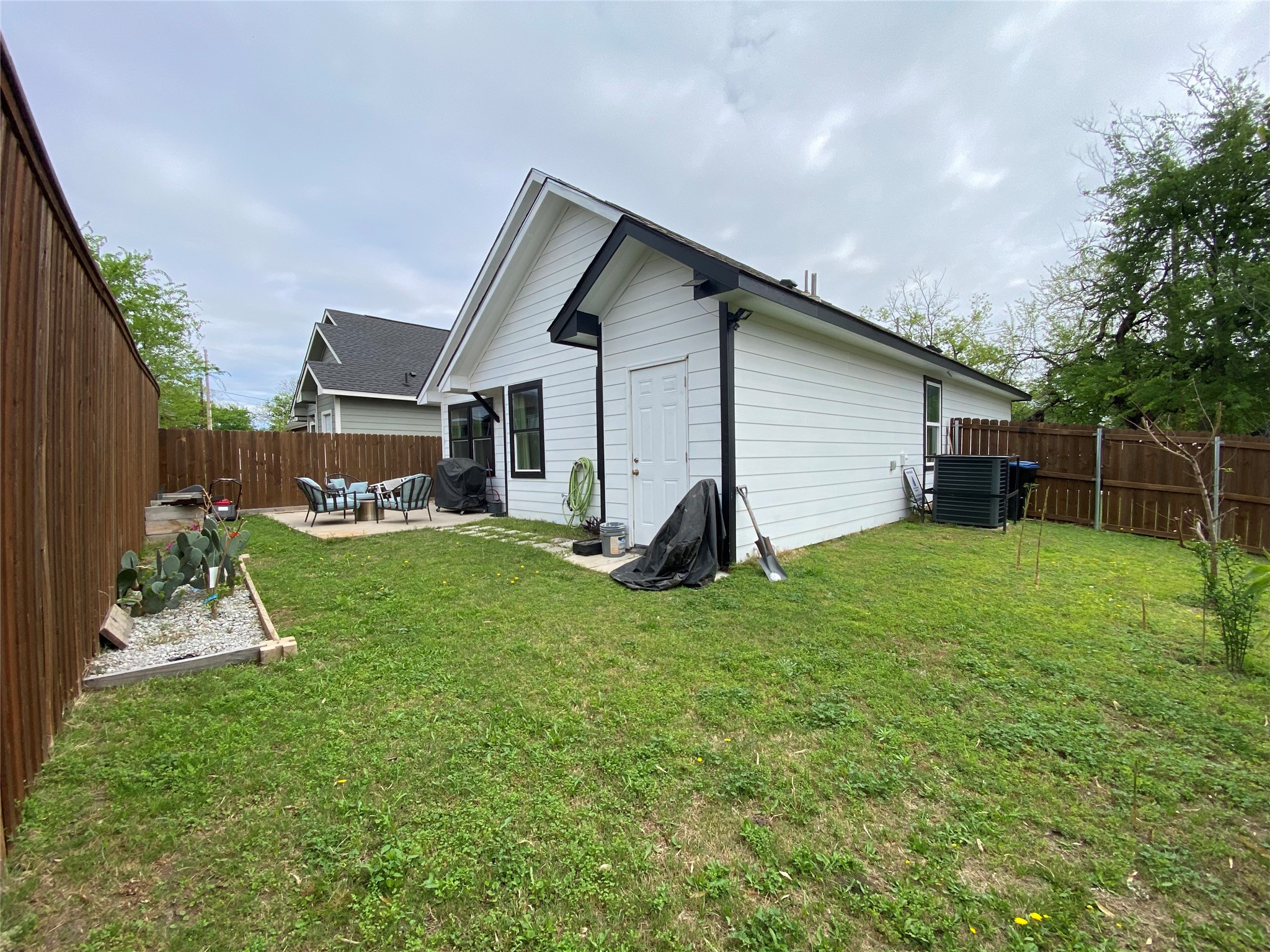 2214 Gordon Street Greenville TX 75401