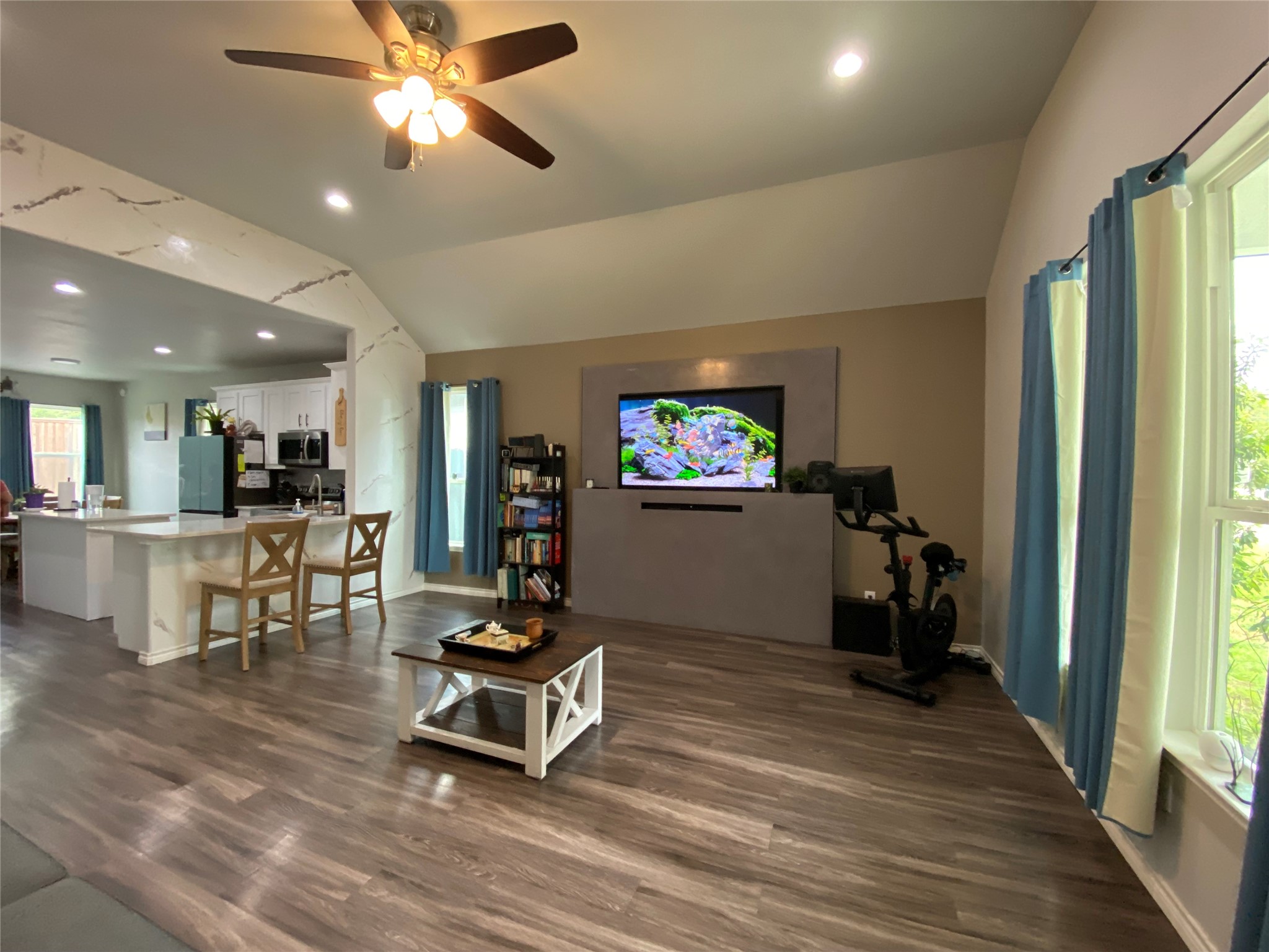 2214 Gordon Street Greenville TX 75401