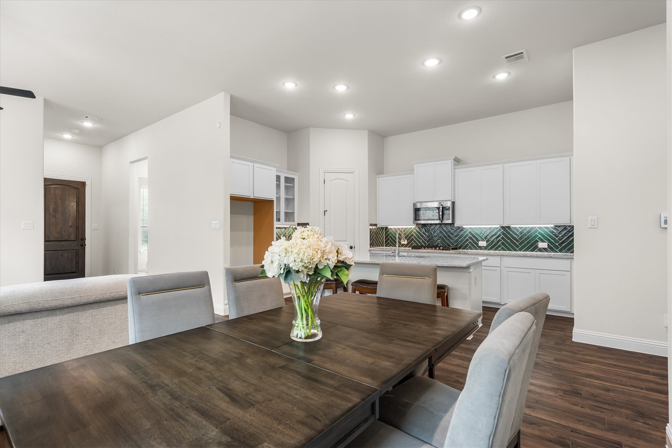 2035 Sherwood Drive Garland TX 75041