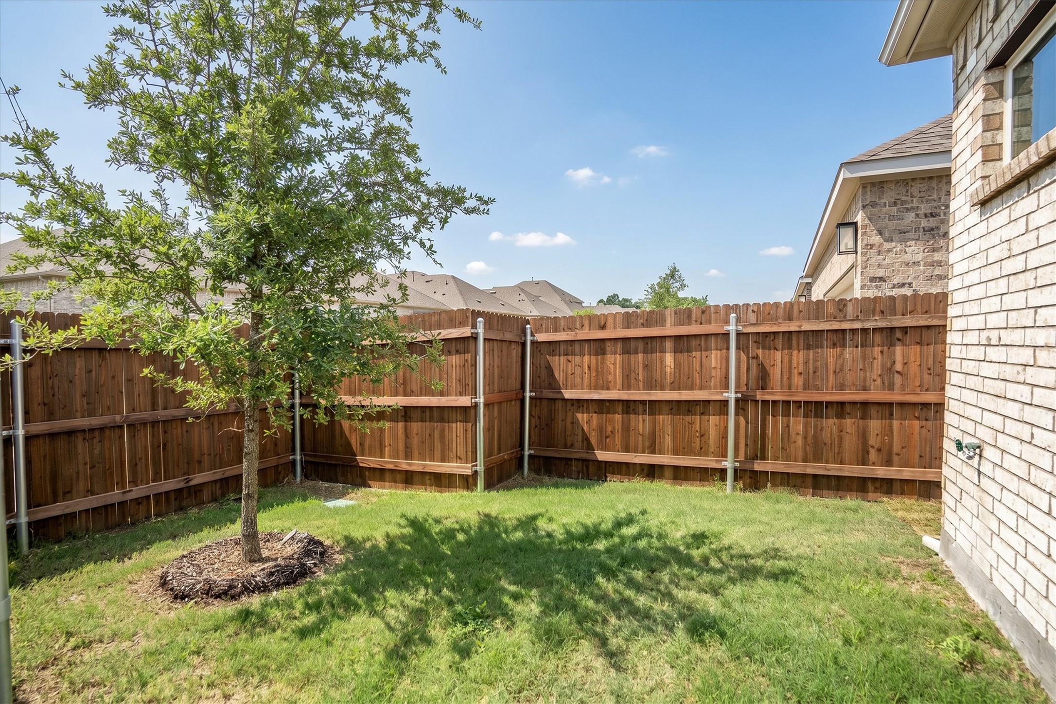 2035 Sherwood Drive Garland TX 75041