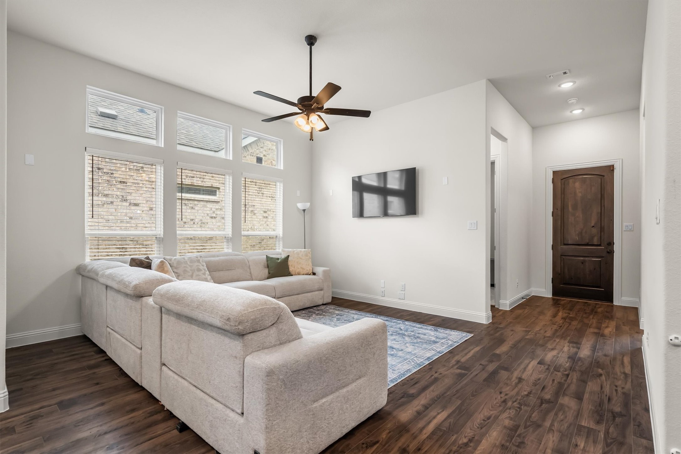 2035 Sherwood Drive Garland TX 75041