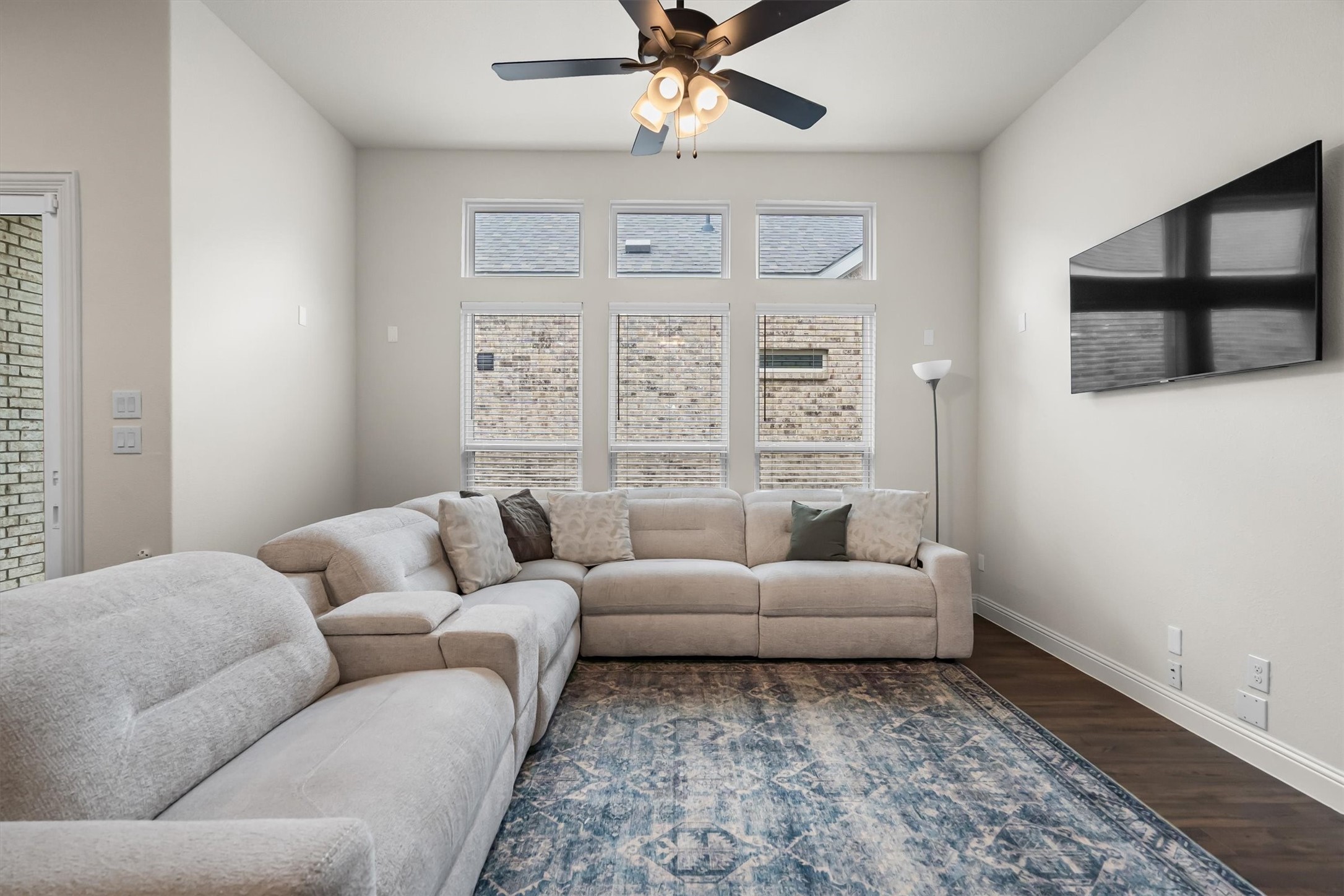 2035 Sherwood Drive Garland TX 75041