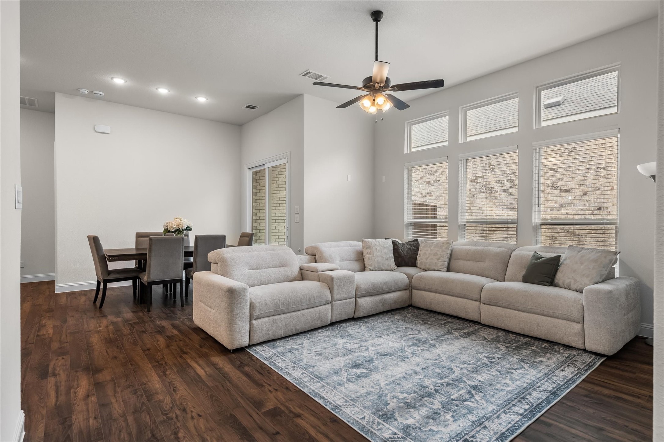 2035 Sherwood Drive Garland TX 75041