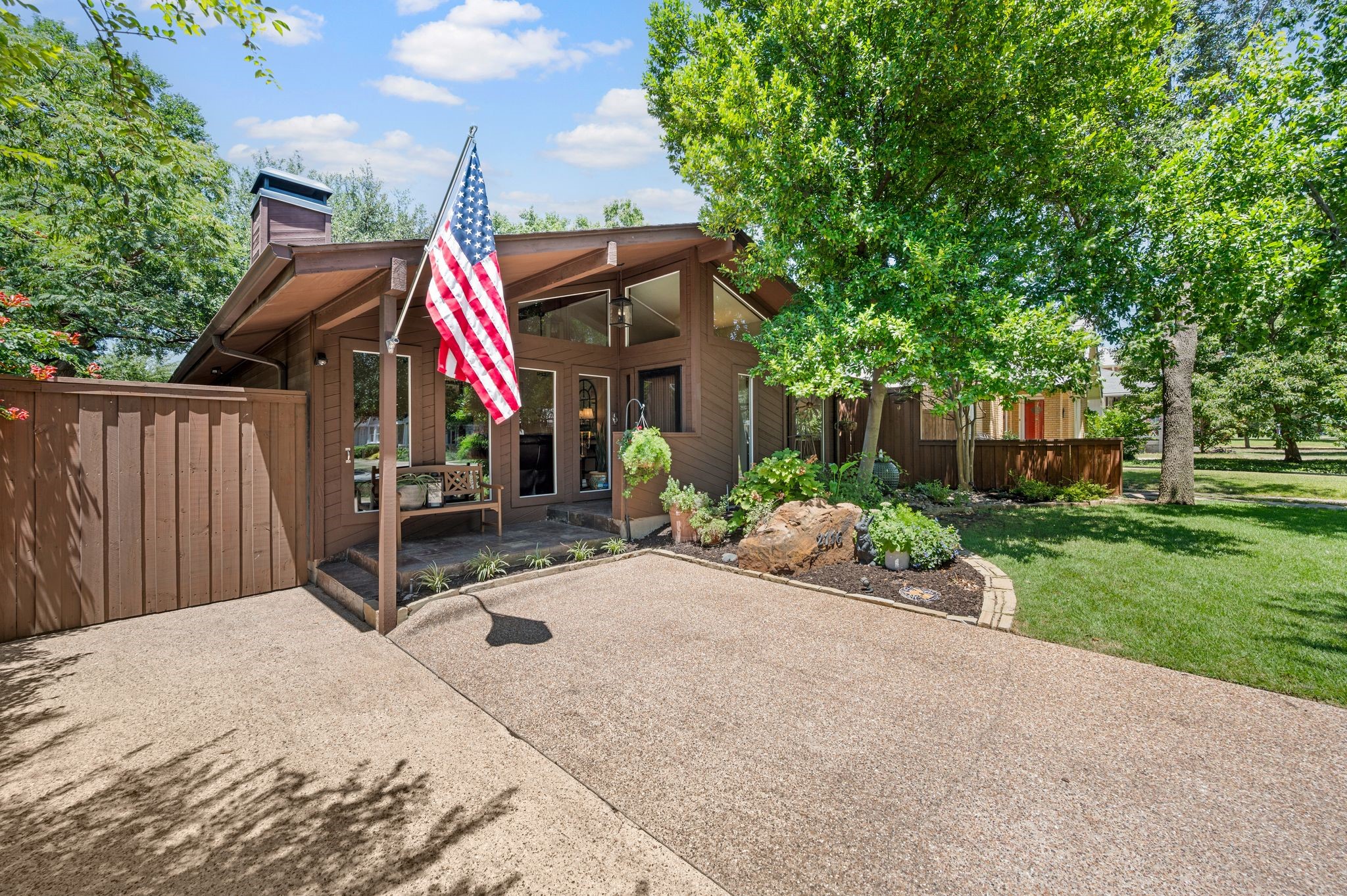 2116 Hillcrest Street Fort Worth TX 76107