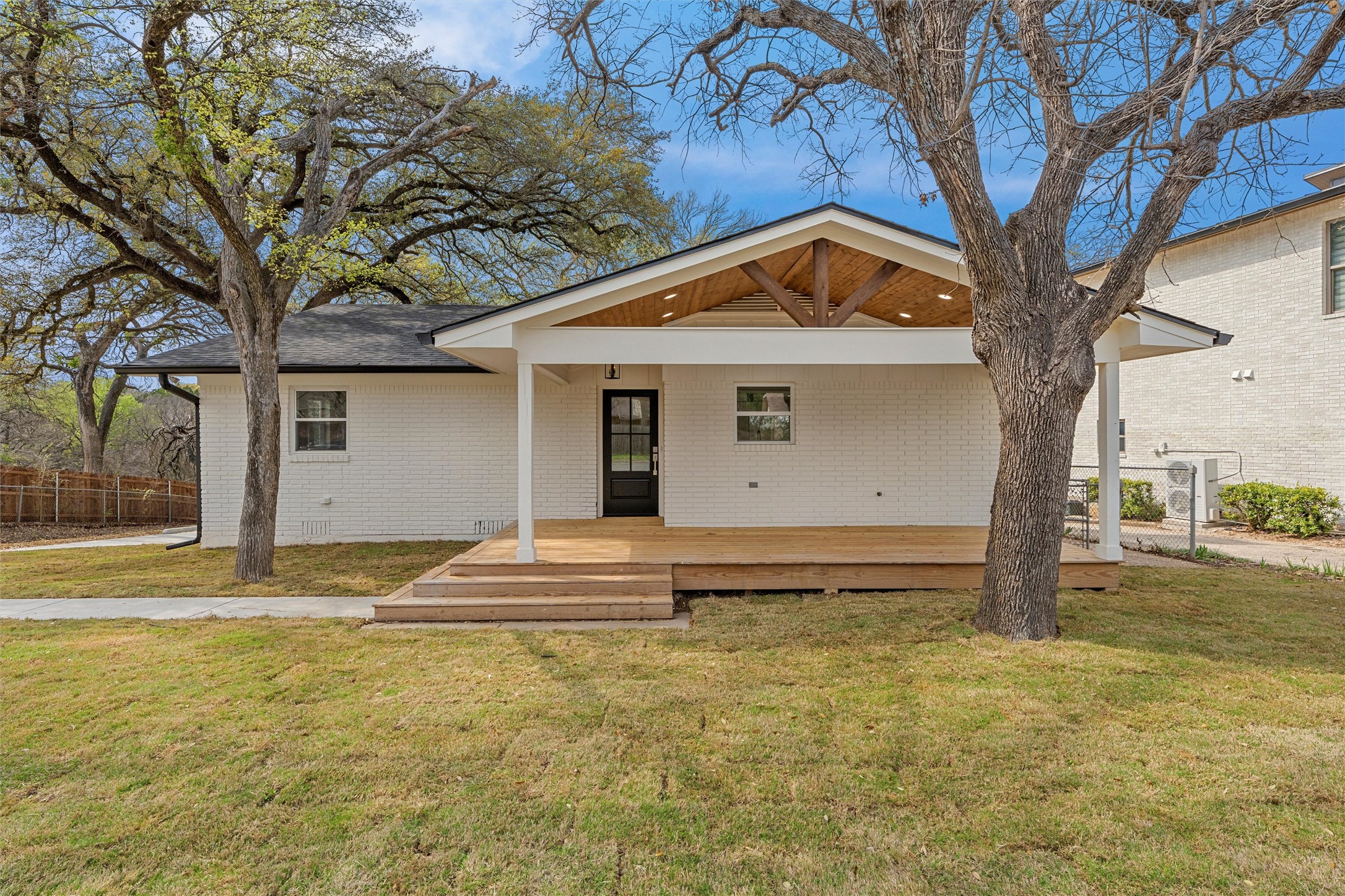 14014 Harbor Drive Woodway TX 76712
